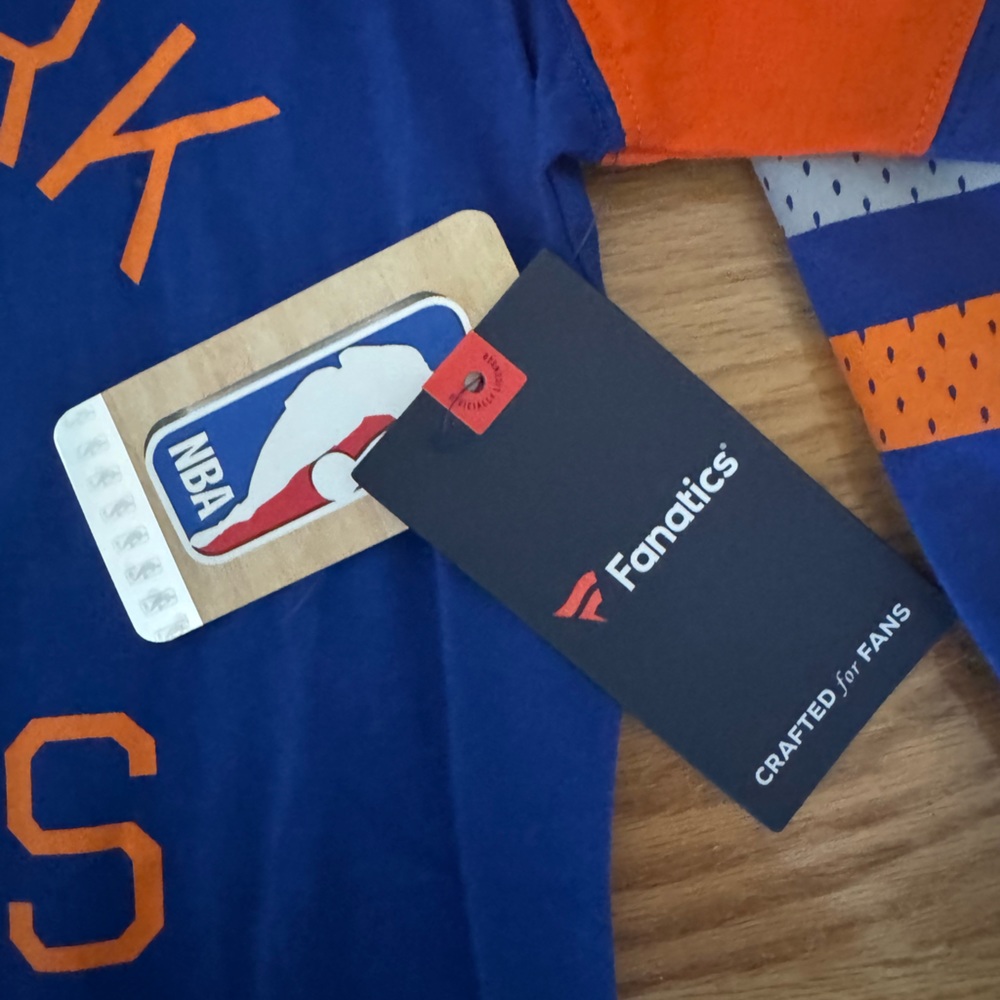 Knicks tee - Picture 2 of 3